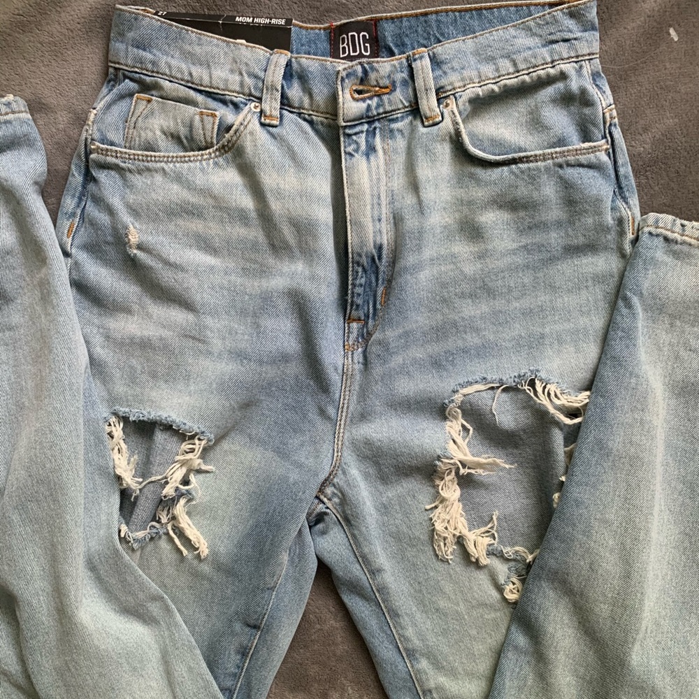 NWOT BDG Ripped Mom High Rise Jeans